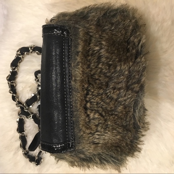 Faux fur shoulder bag - Picture 4 of 5